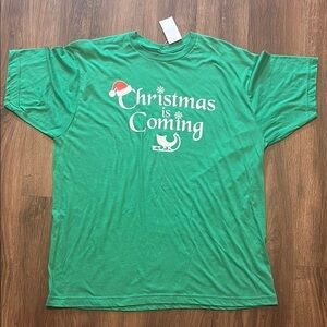 NWT Green 'Christmas is Coming' Extra Soft T-Shirt XL